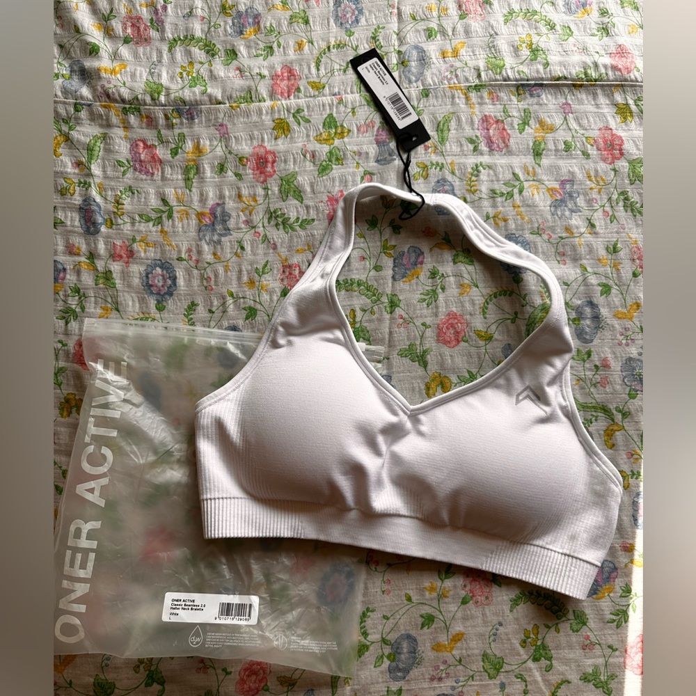 CLASSIC SEAMLESS 2.0 HALTER NECK BRALETTE